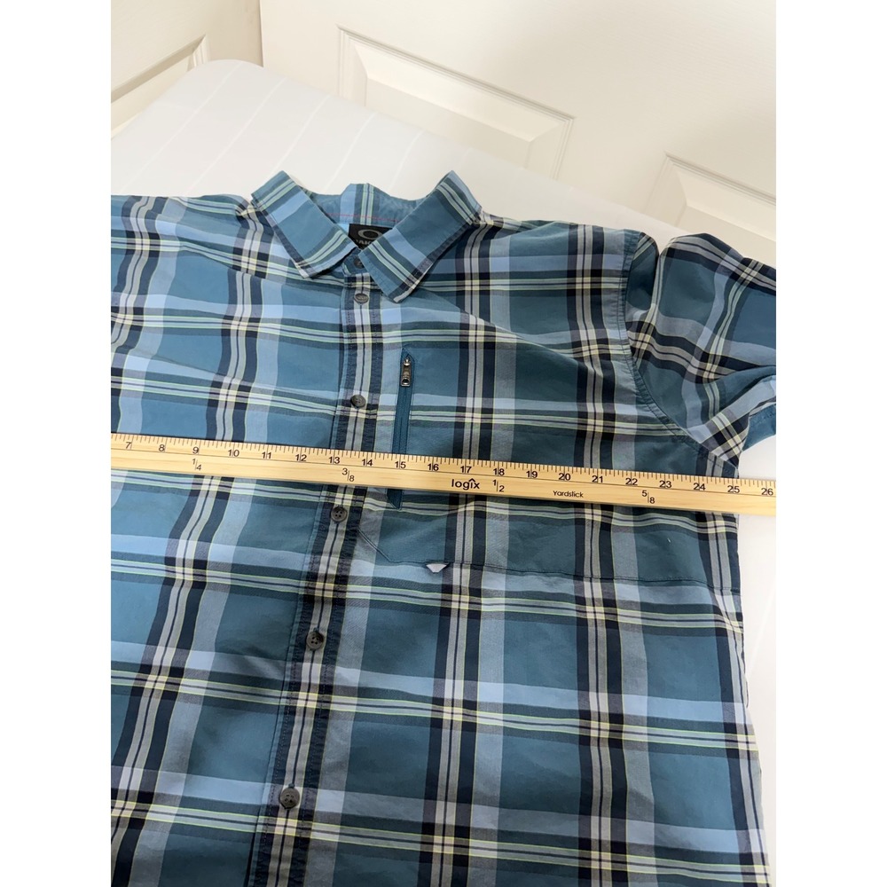 Oakley Mens XL Blue Plaid Long Sleeve Button Down Shirt Zipper Pocket Mesh Back - Picture 4 of 7